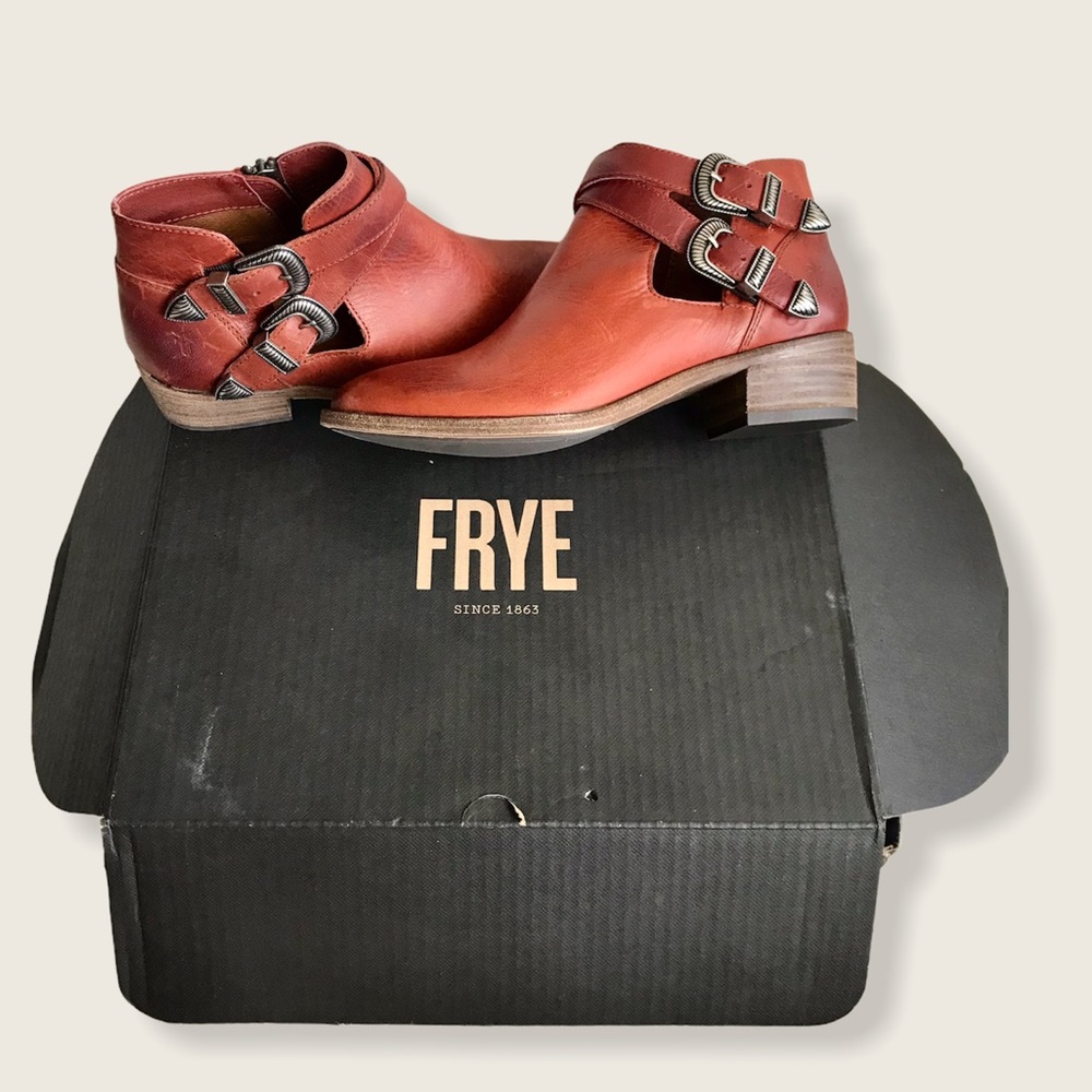 Frye Ray Leather Belt Western Shootie/Ankle Bootie - Picture 15 of 16